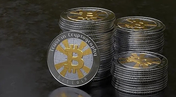 比特币以太坊行情观察：市场十字路口的抉择